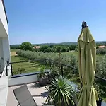 Aurora - * Marčana